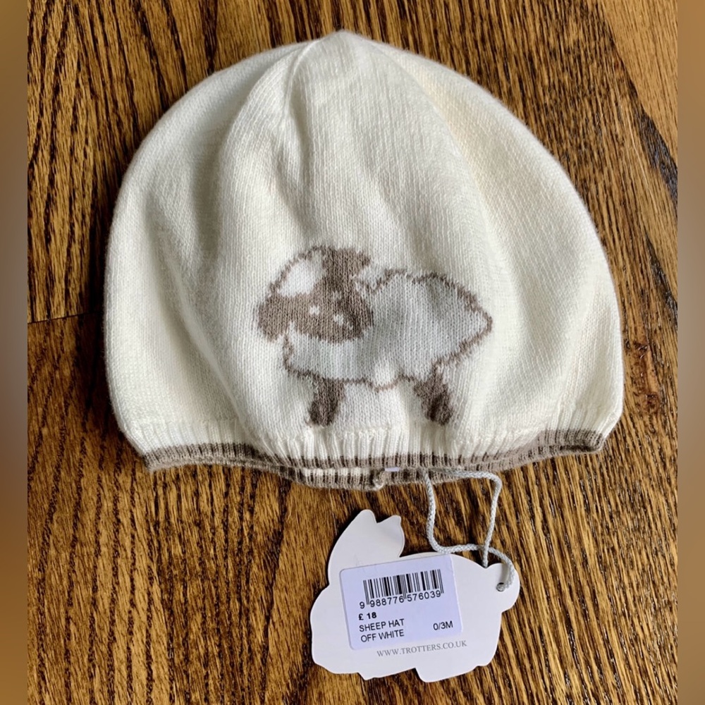 Trotters Co. UK - Baby hat - NWT (size 0-3m)